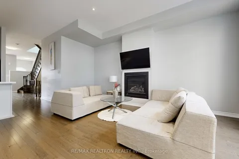 74 Church Street, ON L4C 1W3