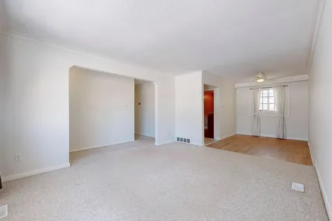 424 Bonita Crescent, ON L4C 3N1