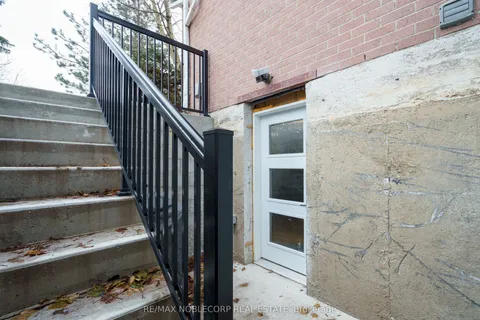 115 William Roe Boulevard, ON L3Y 1B1