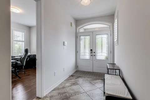 122 Degraaf Crescent, ON L4G 0X2