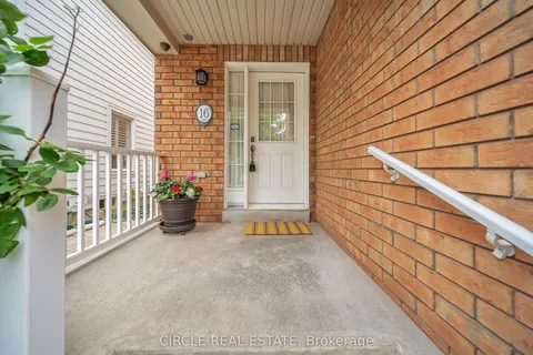 16 Calafia Street, ON L6B 0H6