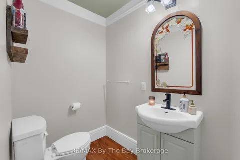 72 River Street, ON L0C 1H0