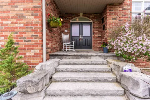 9 Apple Valley Lane, ON L0M 1J0