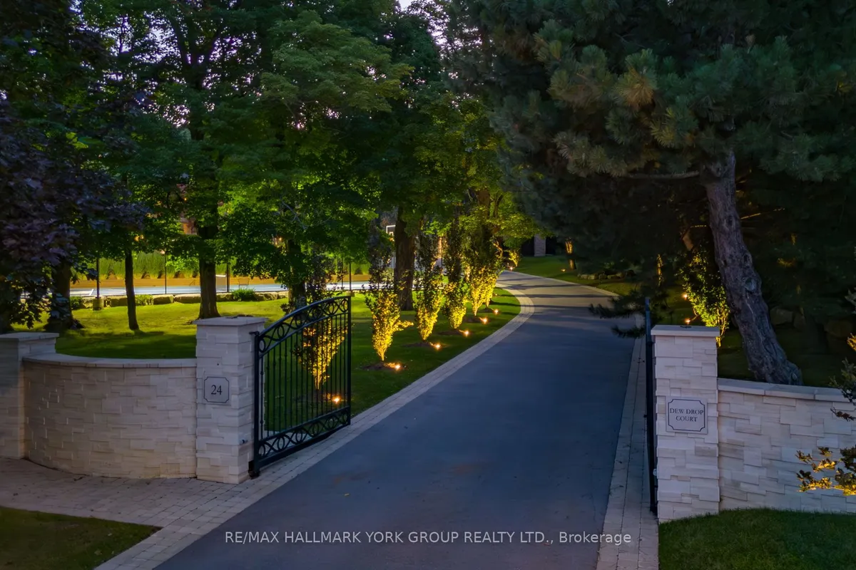 24 Dew Drop Court, ON L6A 1E9