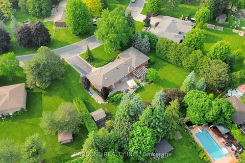 335 Forde Crescent, ON L7B 1G7