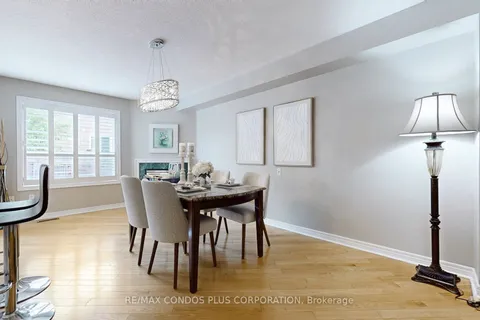 2 Royal Chapin Crescent, ON L4S 1Z9