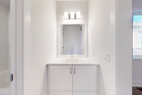 231 Sikura Circle, ON L4G 3Y8