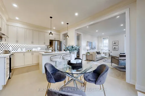 135 Carriage Shop Bend, East Gwillimbury, ON L9N 0Y2