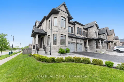 312 Roy Harper Avenue, Aurora, ON L4G 1A6