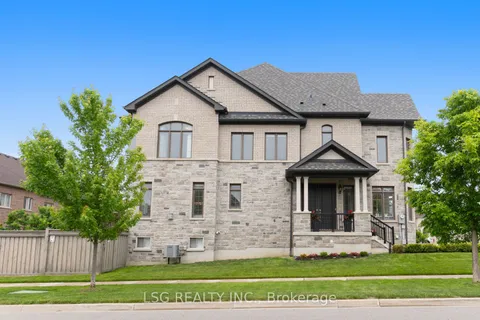 312 Roy Harper Avenue, Aurora, ON L4G 1A6