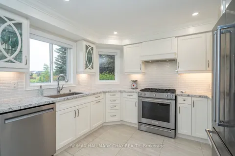 295 Tupper Boulevard, ON L9R 1Z6