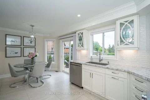 295 Tupper Boulevard, ON L9R 1Z6