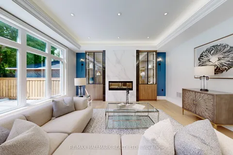 83 Richardson Drive, ON L4G 1Z4