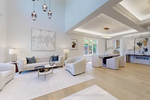 83 Richardson Drive, ON L4G 1Z4