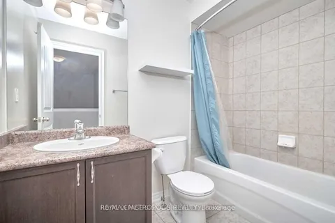 22 Admiral Crescent, ON L0M 1B4
