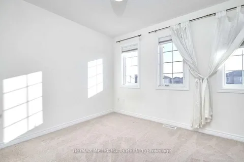 22 Admiral Crescent, ON L0M 1B4