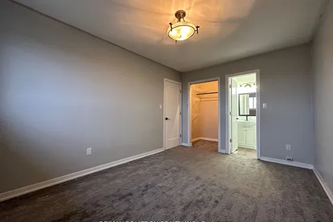 713 Sunnypoint Drive, ON L3Y 2Z7