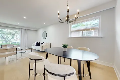 182 bayview fairways Drive, ON L3T 2Y8