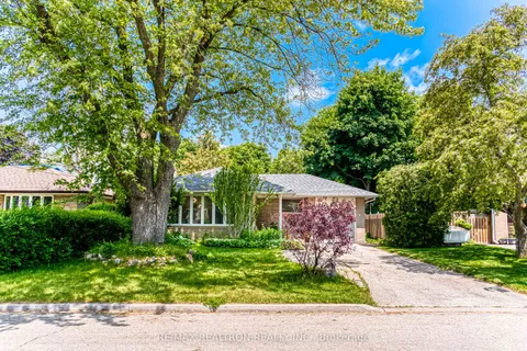 3 Cartier Crescent, ON L4C 2M9