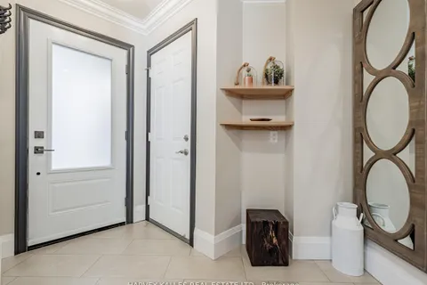 83 Stemmle Drive, Aurora, ON L4G 6N4