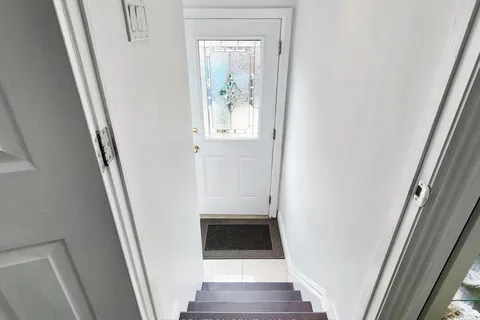 242 Beechy Drive, Richmond Hill, ON L4C 2X7