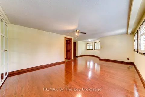 145 Old Surrey Lane, Richmond Hill, ON L4C 6R9