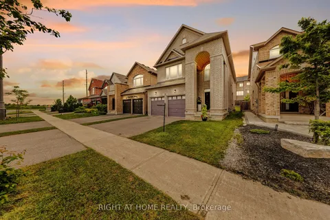 7 Lady Gwillim Avenue, East Gwillimbury, ON L9N 0B3