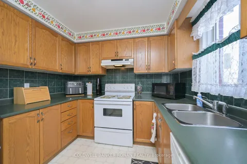 51 Darling Crescent, ON L9R 1P7