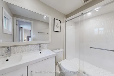 60 Steepleview Crescent, ON L4C 9R3