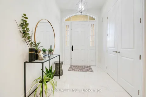 90 Broad Way, ON L7B 0P9