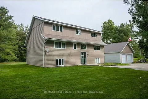 28 Pinegrove Crescent, ON L0M 1M0