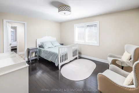 218 Flamingo Road, ON L4J 8K6