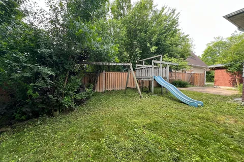 5 Chant Crescent, ON L3R 1Y7