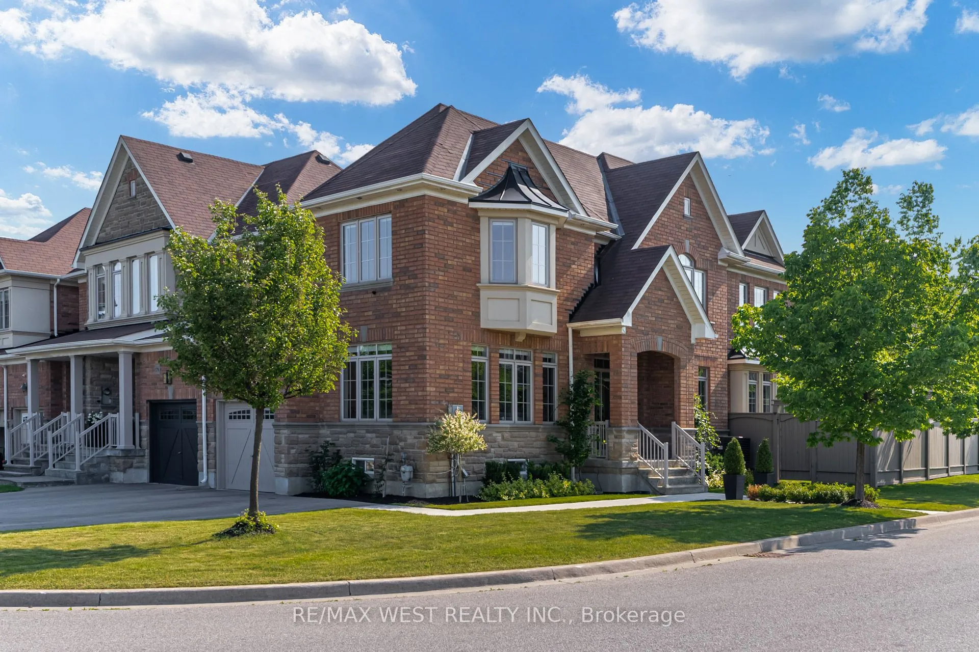 177 Wardlaw Place, ON L4H 3L6