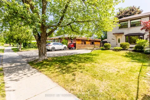 263 Blue Grass Boulevard, ON L4C 3H1