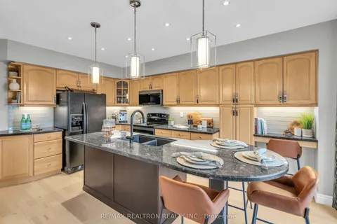 514 Menczel Crescent, ON L3X 2P3