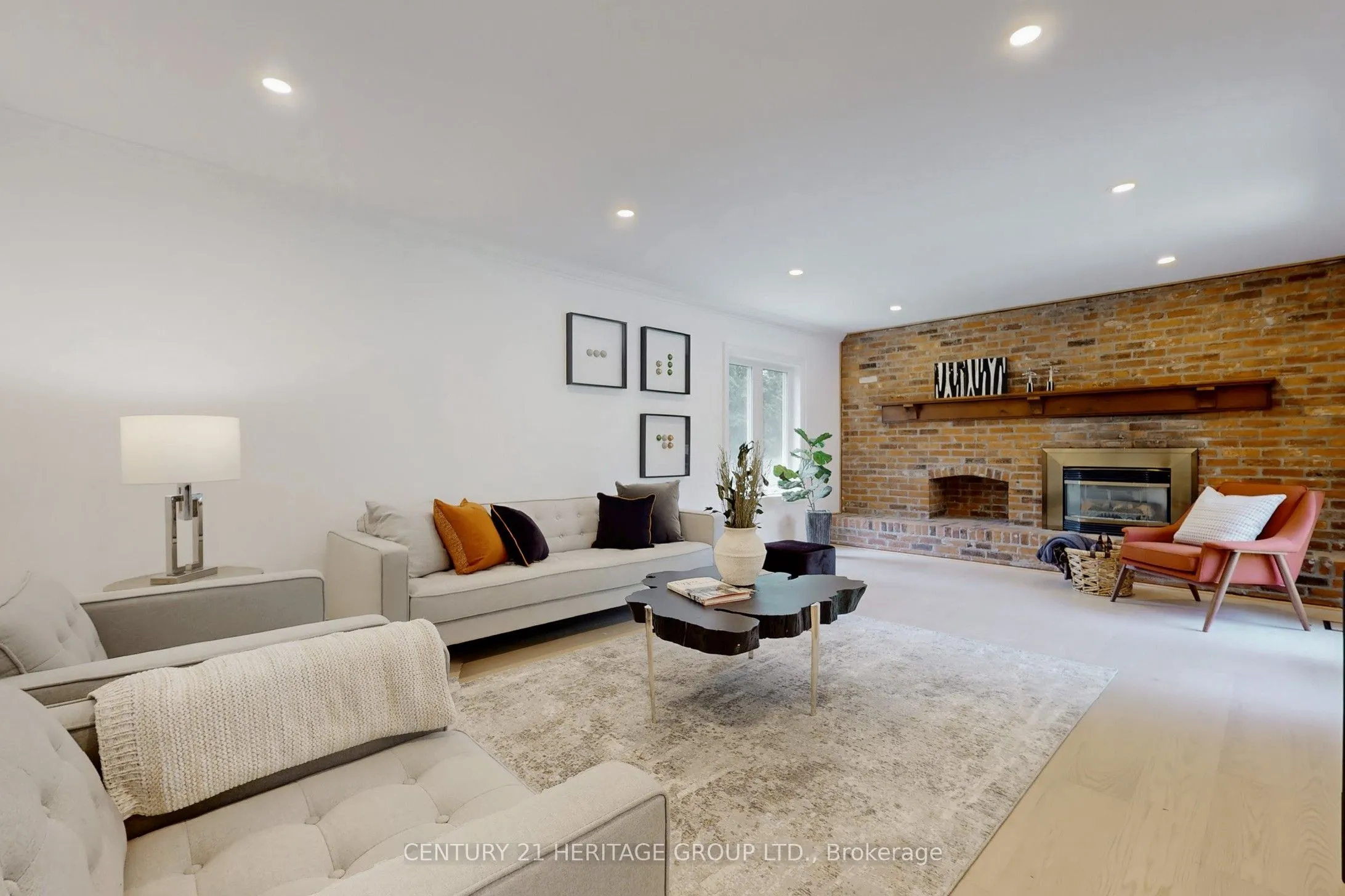 10 Cherry Blossom Lane, ON L3T 3B9