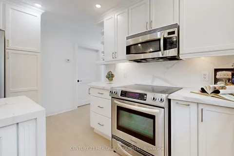 10 Cherry Blossom Lane, ON L3T 3B9