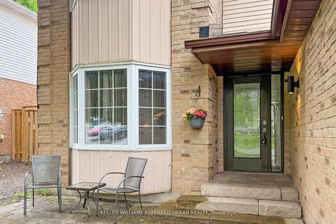 158 Walton Drive, ON L4G 3R8