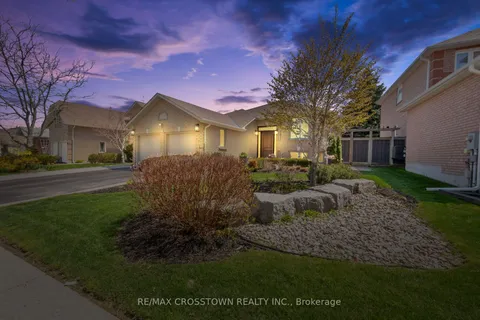 20 Compton Crescent, Bradford West Gwillimbury, ON L3Z 2X5
