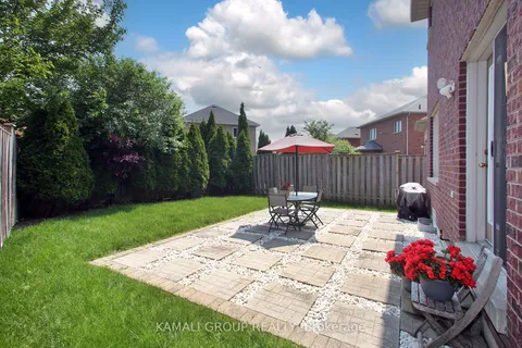 35 Sandy Point Drive, ON L4S 2W7