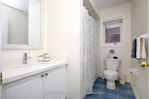 35 Sandy Point Drive, ON L4S 2W7