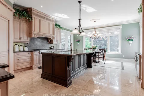 11 Macleod Estate Court, ON L4E 0B1