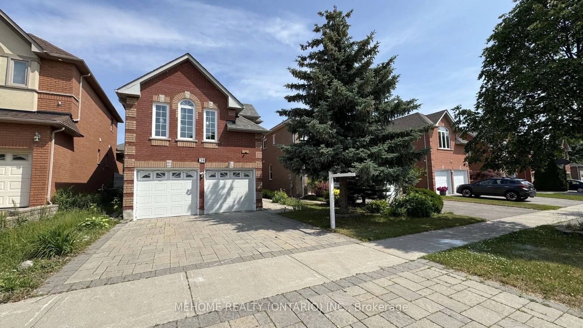 38 Desert View Crescent, ON L4C 0K3