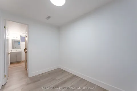 38 Desert View Crescent, ON L4C 0K3