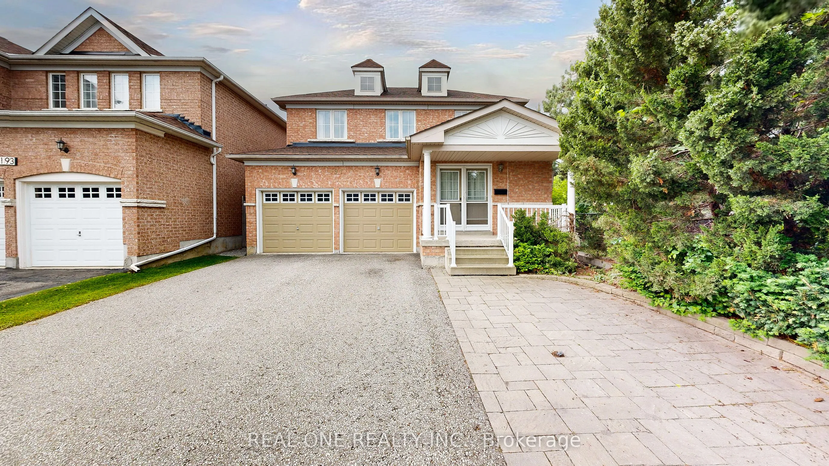 191 Helen Avenue, ON L3R 1J7