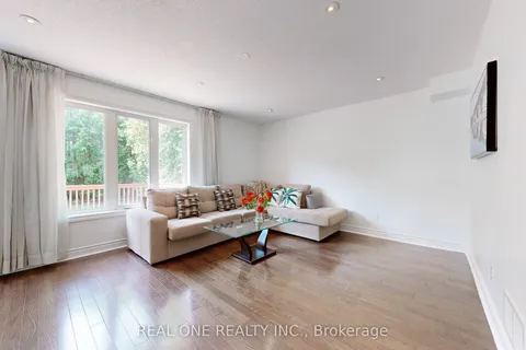 191 Helen Avenue, ON L3R 1J7