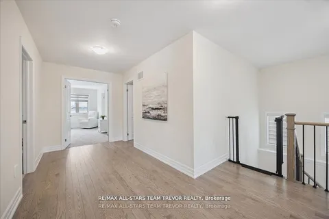 83 Kingknoll Crescent, ON L4P 0H8