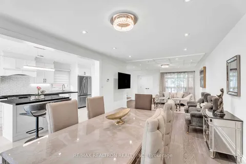 21 Bingham Street, ON L4C 8Y7