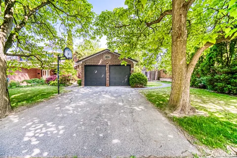 14 Julia Street, ON L3T 4R9